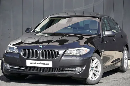 BMW SERIE 5 525dA xDrive 218CH Confort – 8 920 EUR D'OPTIONS – Historique limpide