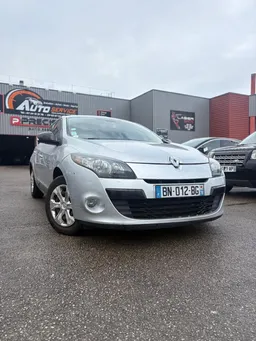 RENAULT Mégane III TOMTOM Hatchback 1.5 dCi FAP 110 cv