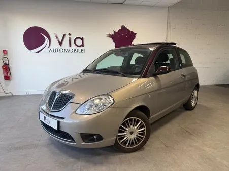 Lancia Ypsilon 1.3 16v 75 Multijet Oro DFSystem - 1ere main