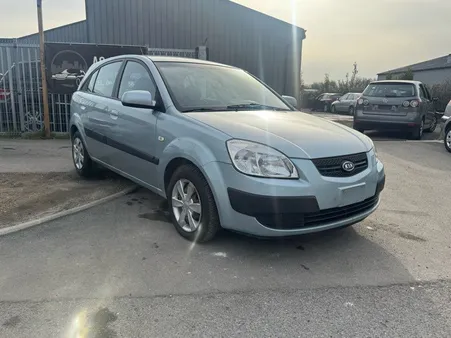 KIA RIO 1.6 CRDI 110CH 30200KM premier main