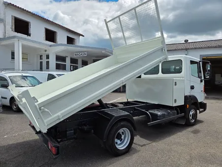 Nissan athleon 35-150 3l 150 cv benne +coffre