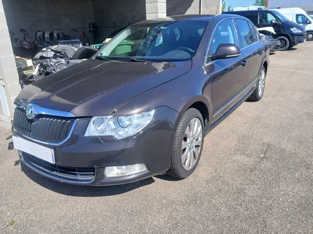 Skoda Superb 1.8TSI 160 CV MOTEUR H.S *VENDU A PRO OU EXPORT
