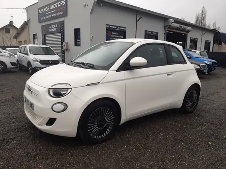 Fiat 500 e Berline Icone 42KWH 32900KMS/ACHAT INTEGRAL SANS LOCATION DE BATTERIE/TRES BON ETAT/GARANTIE 12 MOIS