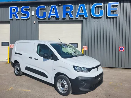 CITROEN BERLINGO III Phase 2 VAN XL HEAVY 1000KG 1.5 Blue HDI 130 EAT8 03 PLACES NEUF avec BOITE AUTOMATIQUE + CAMÉRA + RADARS / VERSION RALLONGÉE / CHARGE UTILE AUGMENTÉE ( Prix de Vente 21 990 HT )
