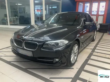 Bmw Serie 5 3.0 528 I 260 LUXE BVA/2E MAIN/XENON/V COCKPIT/TOIT OUVRANT/SUIVI FULL/RADARS/GTIE12M