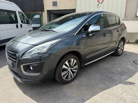 Peugeot 3008 1.6 hdi 110cv allure s1