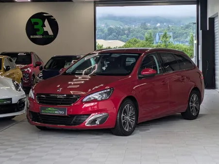 PEUGEOT 308 1.2 PureTech 130cv SS BVM6 Allure / GPS / Caméra de recul / Bluetooth