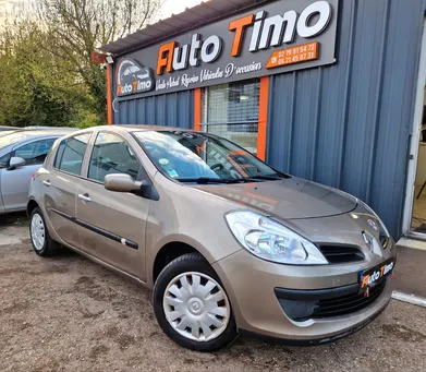 Renault Clio III 1.2 16v 80cv /Extrême foncée/ boite automatique/ 133 000km/ très propre/ Garantie