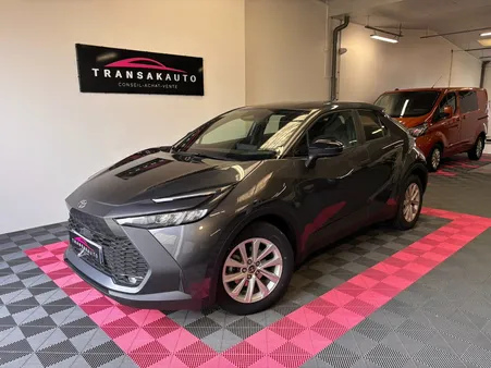TOYOTA C-HR HYBRIDE MY23 1.8L VVT-i 16V 140ch Hybrid CVT Dynamic - Garantie constructeur