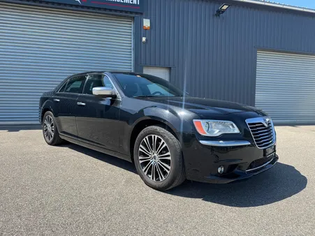 Lancia thema 3.6 v6 286 ch bva 8 awd pentastar