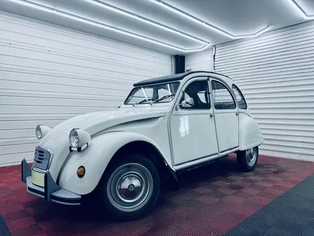 Citroen 2cv 6 (AZ) 602 29 cv / RESTAURÉE - PEINTURE - SELLERIE - CAPOTE & EMBRAYAGE NEUFS