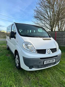 Renault trafic 9 places 2.0 expression