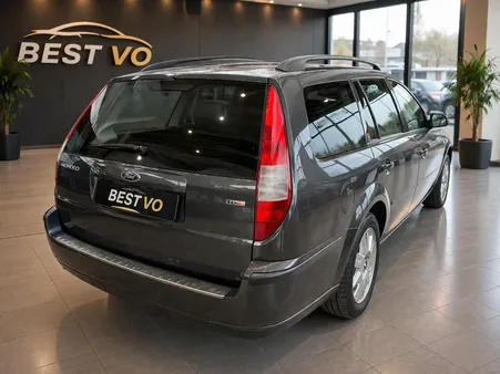 Ford MONDEO break 2.0 TDCI TD GHIA diesel 6 vitesses PREMIERE MAIN