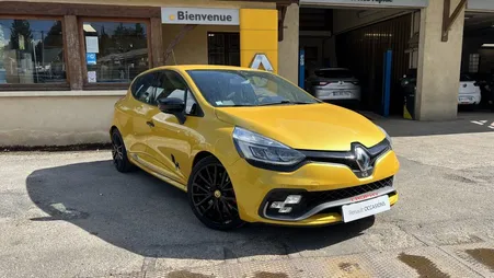 Renault Clio IV R.S. Trophy 1.6 T 220 EDC