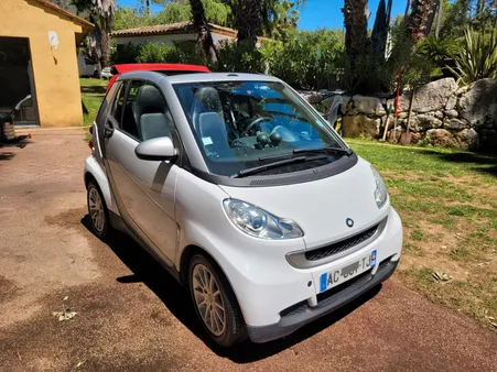 Smart fortwo cabriolet 1.0 turbo 84 edition / cuir / capote bordeaux