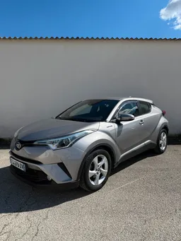 TOYOTA CHR122H Dynamic