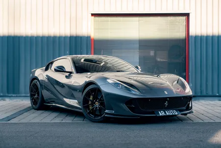 Ferrari 812 Superfast 6.5 V12 800CH - PPF complet - Carbone - Entretien Ferrari - Gris Silverstone