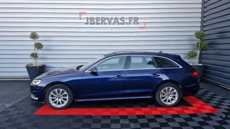 Audi A4 Avant 30 TDI 136 S tronic 7 BUSINESS LINE