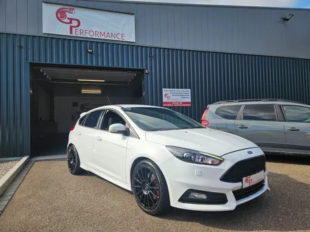 Ford Focus ST 250 MK3 Pack Performance CUIR ELECTRIQUE RECARO XENONS JA18 CAMERA NAVI SYNC CLIM