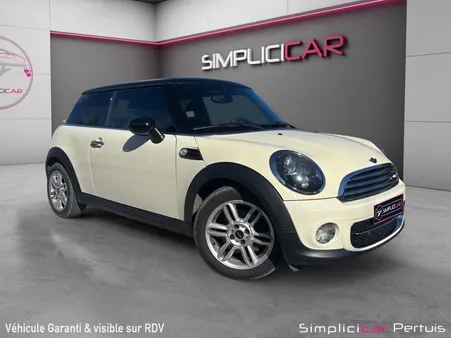 MINI HATCH 3 PORTES F56 Cooper D 116 ch BVA6 État irréprochable Garantie 12 mois