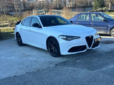 ALFA ROMEO GIULIA 2.2 210 ch AT8 Q4 Veloce