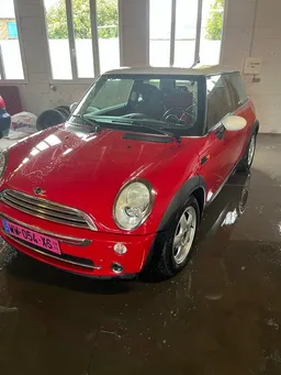 Mini cooper r50 2006 très bon état.garantie 6 mois
