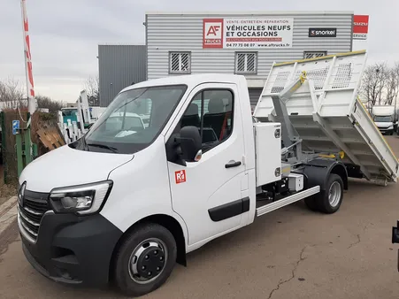 Renault Master Polybenne Cornut + coffre en U *51 900 HT