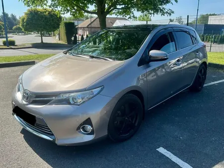 Toyota Auris 136H HYBRIDE - EDITION DYNAMIC TOIT PANORAMIQUE 1ERE MAIN SUIVI COMPLET