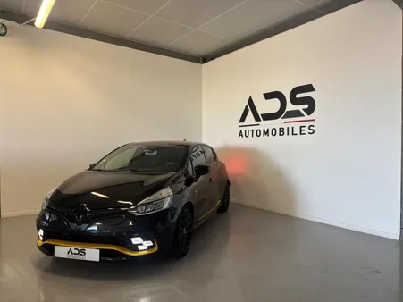 Renault Clio IV 1.6 Turbo 220 EDC RS18