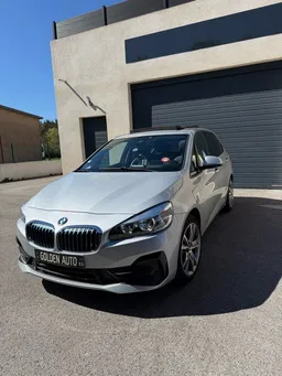 BMW Série 2 Active Tourer 225XE FULL OPTIONS / Hybride rechargeable / Suivi BMW 100 %