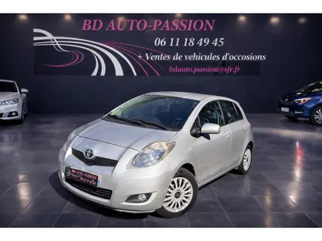 TOYOTA YARIS 1.3 - 100ch VVT-i - boite auto / 1ere main / moteur a chaine / embrayage, frein, entretien neuf / r