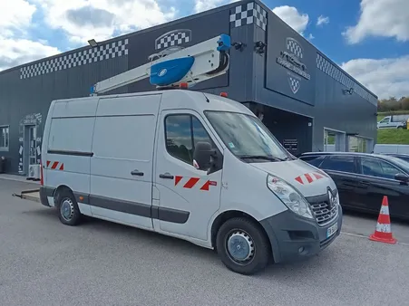 Renault master nacelle 12 mètres 2,3 dci 130 CV avec TVA au tarif de 19999