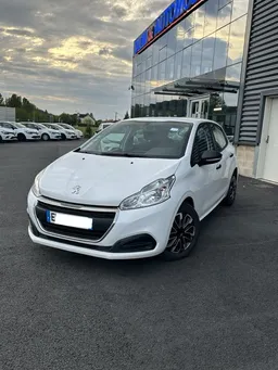 Peugeot 208 1.6 Bluehdi 75 ch GPS LED CARPLAY 06/2017