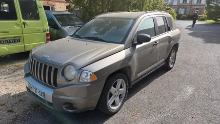 Jeep Compass 2.0 CRD Limited à reconditionner MARCHAND / EXPORT