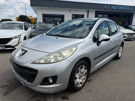 Peugeot 207 1.4 hdi 70ch urban phase 2 garantie