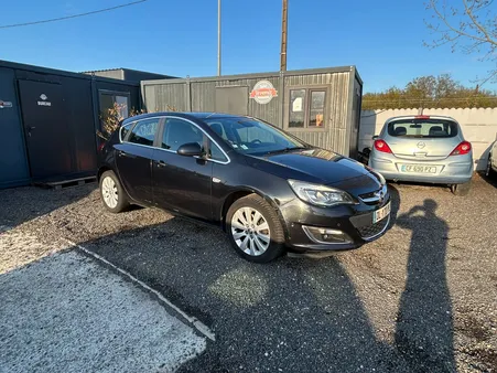 Opel astra berline 1.6 cdti 136 ch