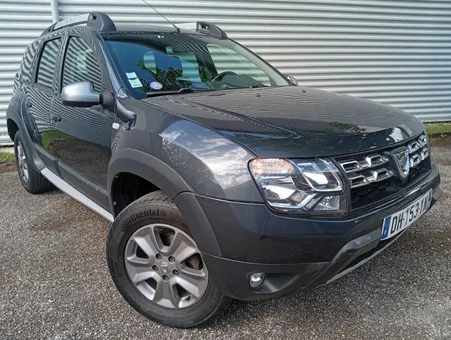 Dacia Duster 125cv bv6 clim régulateur navigation ct ok garantie 12 mois 7990 finition prestige