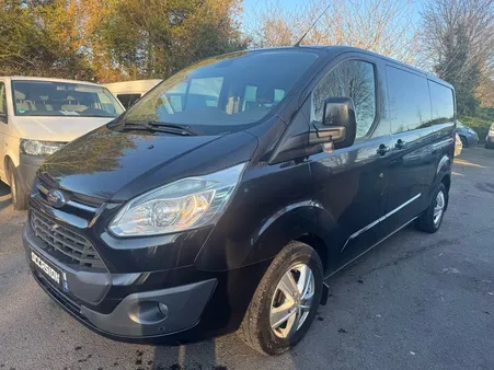 Ford transit custom 2.2 tdci 155 cv L2h1 double cabine 6 places excellent état