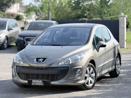 PEUGEOT 308 1.6 HDI 112ch BVA6 BLUE LION FÉLINE