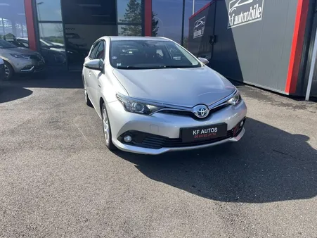 Toyota Auris II HSD 136h Dynamic Business