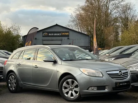 Opel Insignia Tourer Sw / 2.0 CDTi 130h / 6 Vitesses / GPS / Régulateur / Clim Auto / CARNET COMPLET