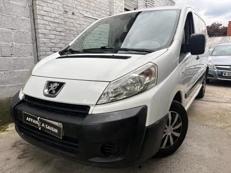 PEUGEOT EXPERT 1.6 HDI 90cv CONFORT / CLIM / PORTE LATÉRALE / 3 PLACES / DOUBLE CLÉ / COMMANDE AU VOLANT / SUIVIE À JOUR / RIEN À PRÉVOIR