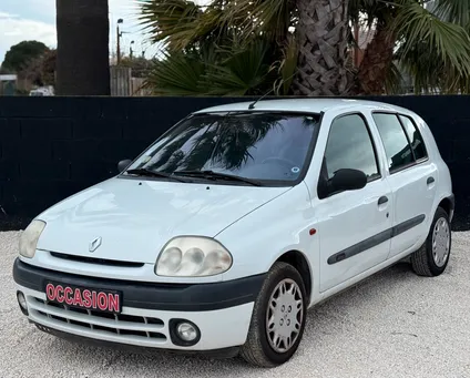 Renault Clio 1.2i Authentique
