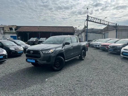 Nouveau Toyota Hilux 2.8 D4D 204 cv COUNTRY 4PLACES Double Cabine SANS MALUS SANS TVS