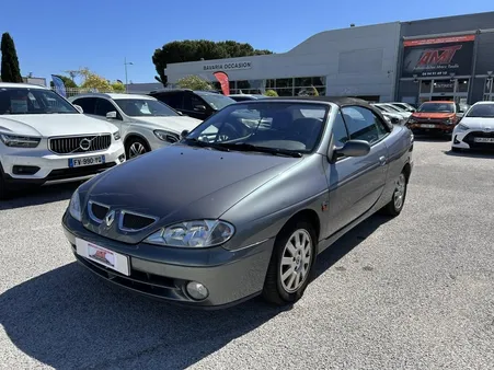 Renault Mégane 1.6 16v 107ch Dynamique