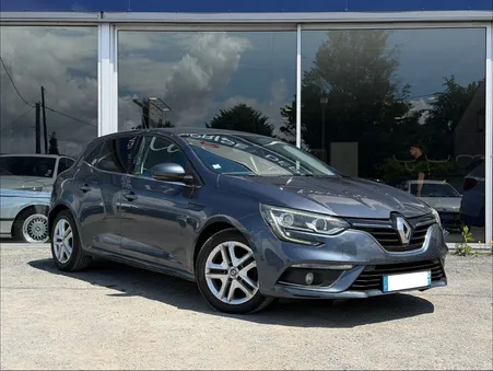 Renault Mégane 4 IV 1.5 dCi 110 cv EDC6 - CarPlay - Attelage - Régulateur de vitesse ...