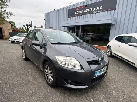 Auris d4d 124cv