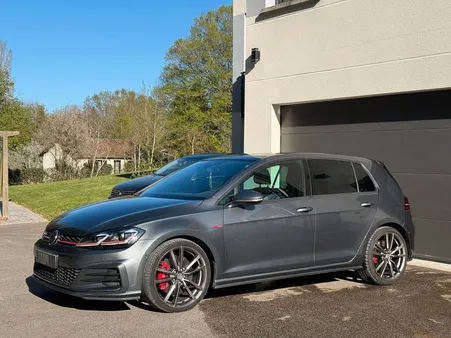 Volkswagen Golf GTI 245 Performance