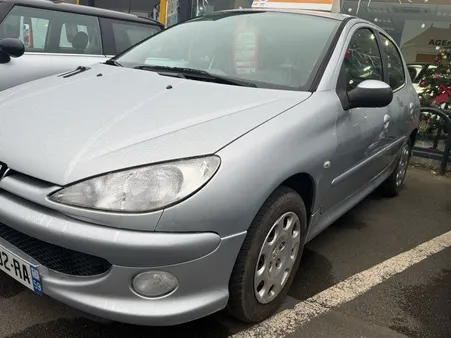 Agent Renault vous propose Peugeot 206 1,4hdi