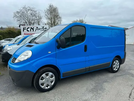 Trafic 2 / 2.0 dci / 9100 HT / 3 places / moteur a chaine